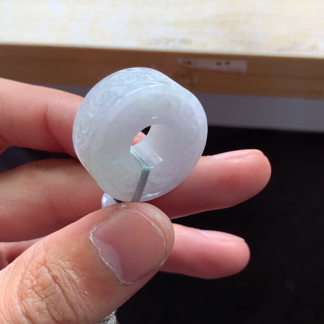 翡翠颈饰未镶嵌吊坠