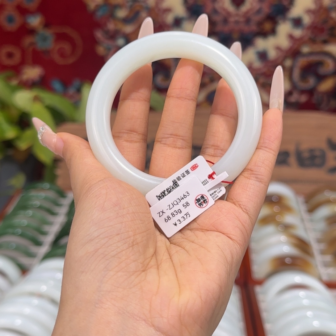 和田玉未镶嵌手镯