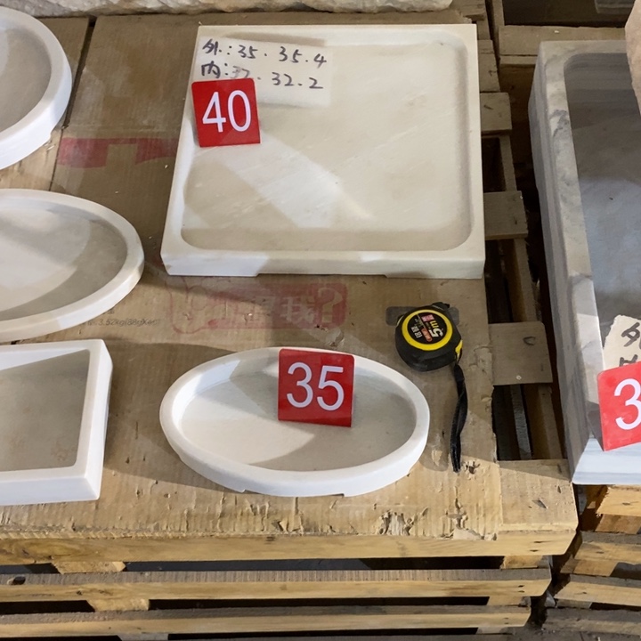 楚***衣25.15.4汉白玉石椭圆