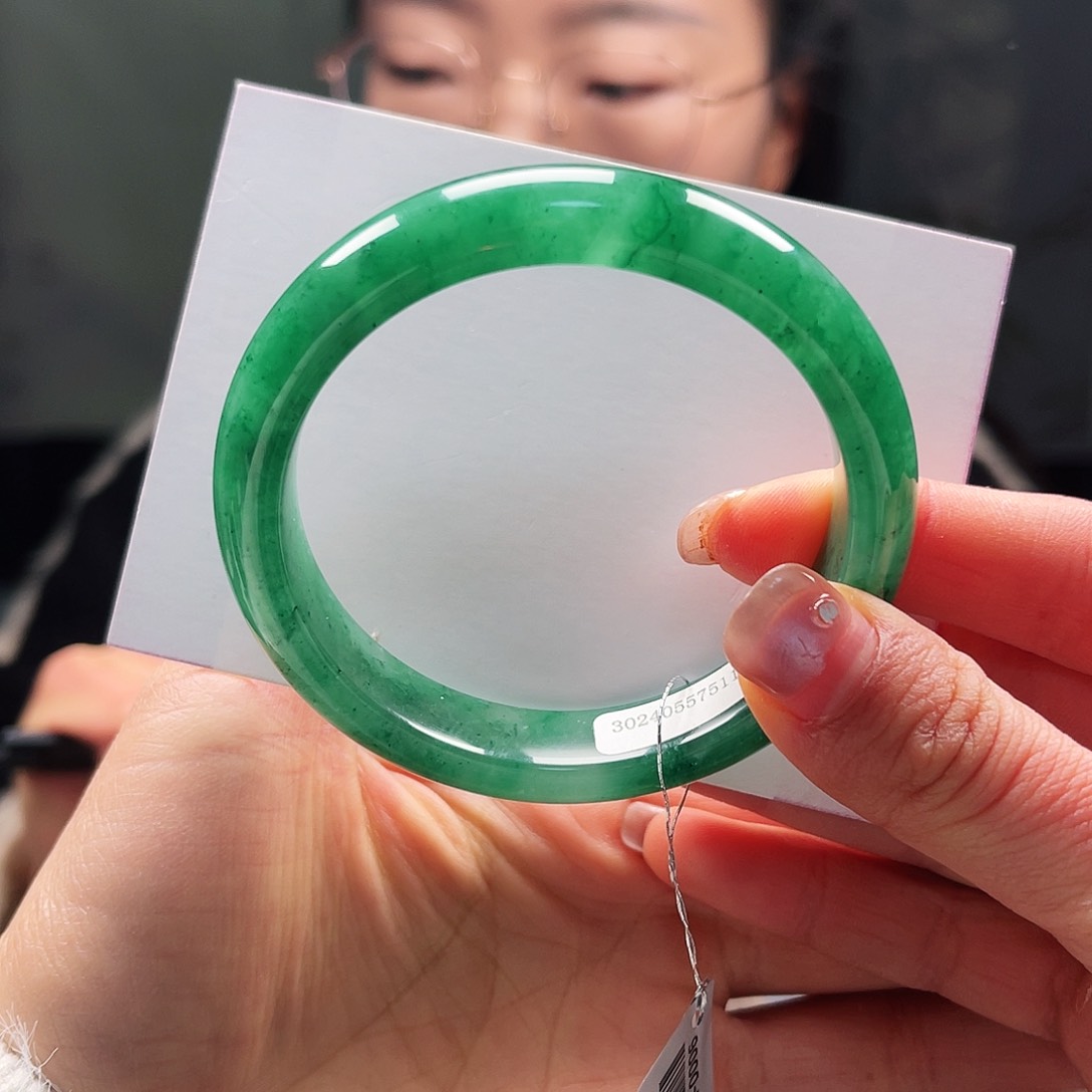 石英质玉手镯未镶嵌56-57