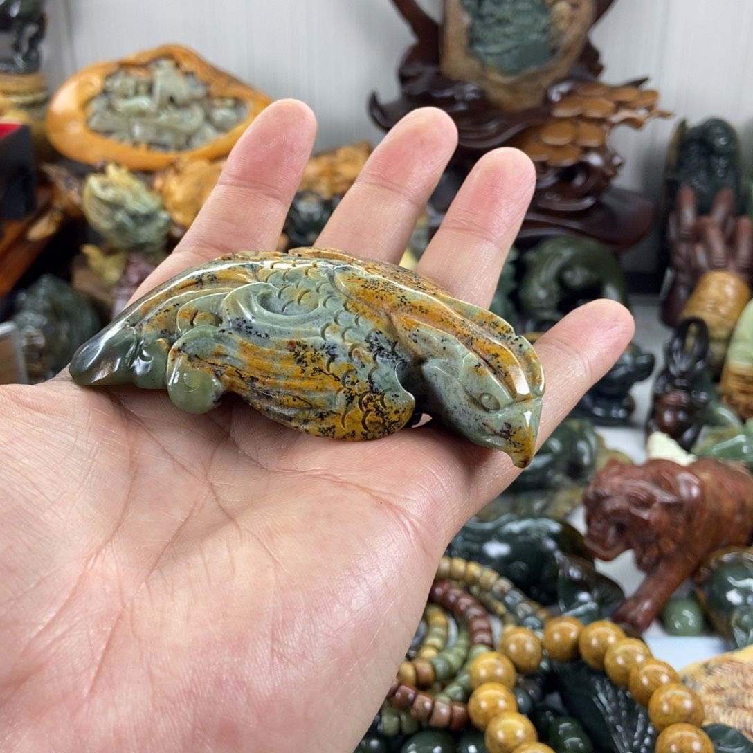 霸***哥岫岩河磨玉（透闪石质玉）未镶嵌把件