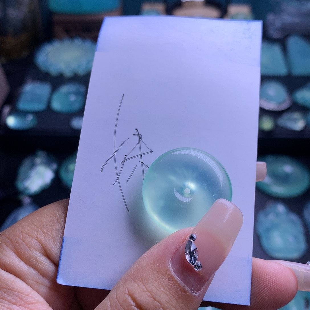 蛇纹石玉吊坠未镶嵌靠***生