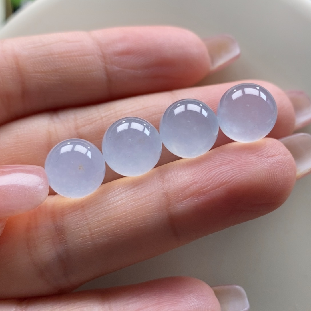 翡翠吊坠(不含链)未镶嵌翡翠随机发一个（只发一个）