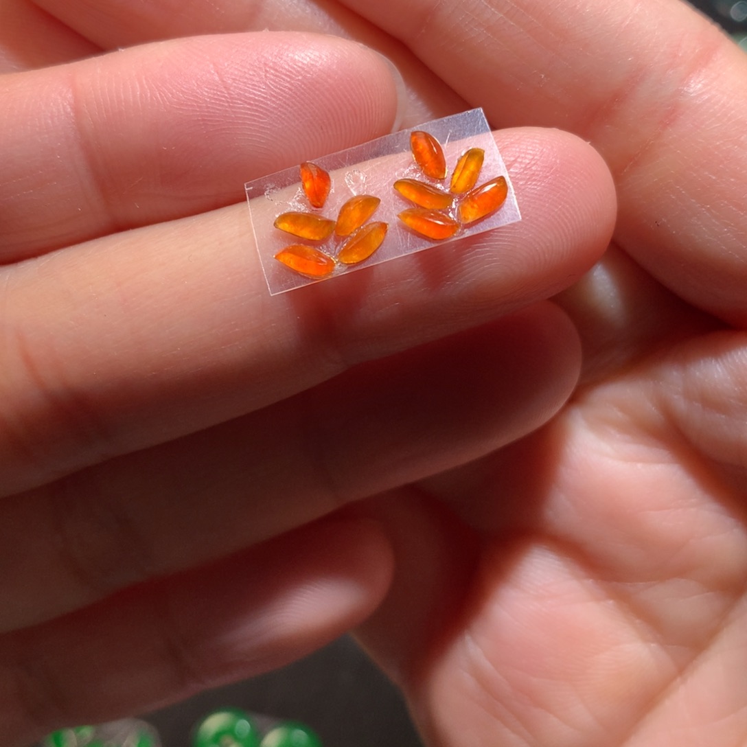 翡翠颈饰未镶嵌小****6随行