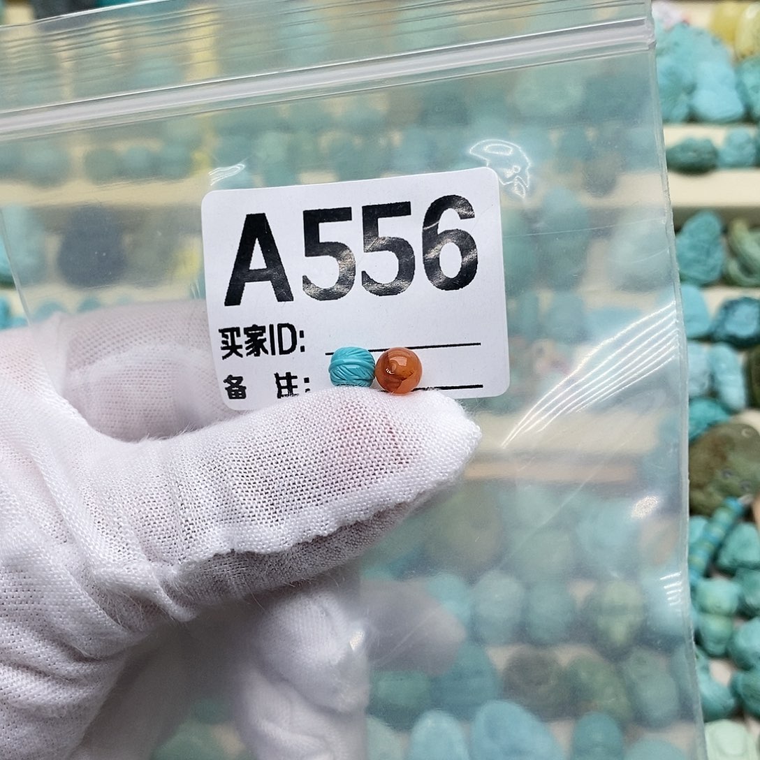 未镶嵌南红玛瑙珠宝奇石布**熊