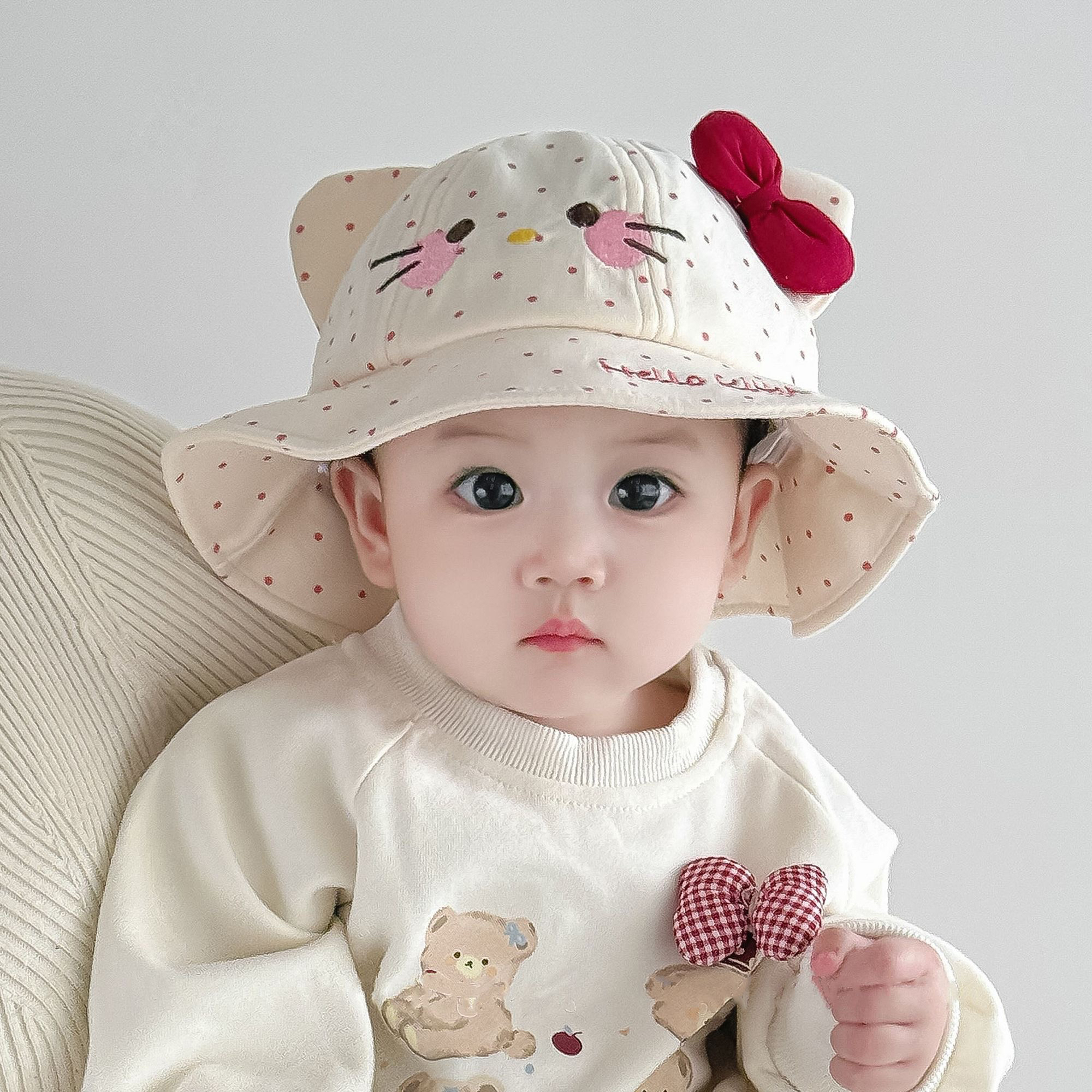 婴儿帽子春秋新款蝴蝶结猫咪宝宝渔夫帽卡通可爱户外出游拍照盆帽
