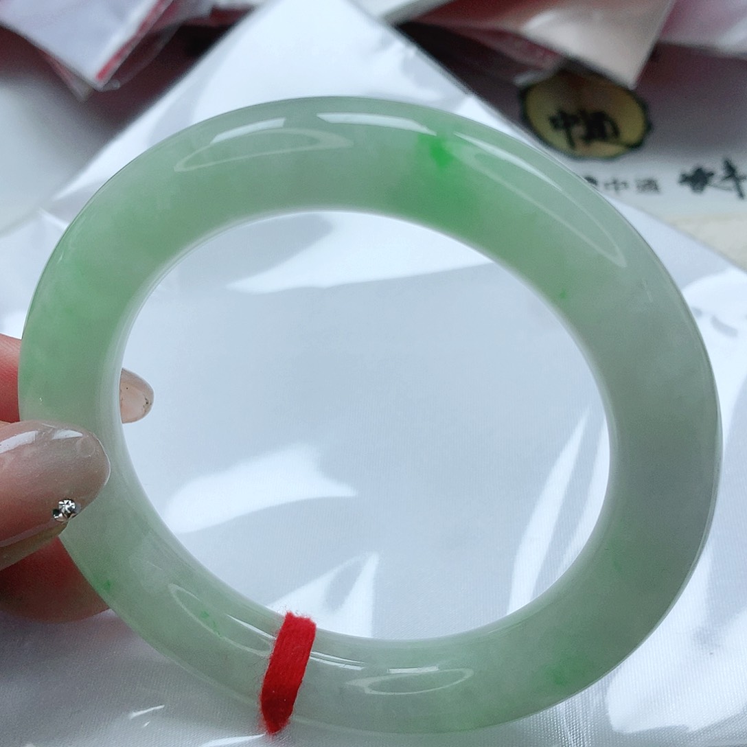 【闪购商品】翡翠手镯未镶嵌缅甸天然A货翡翠