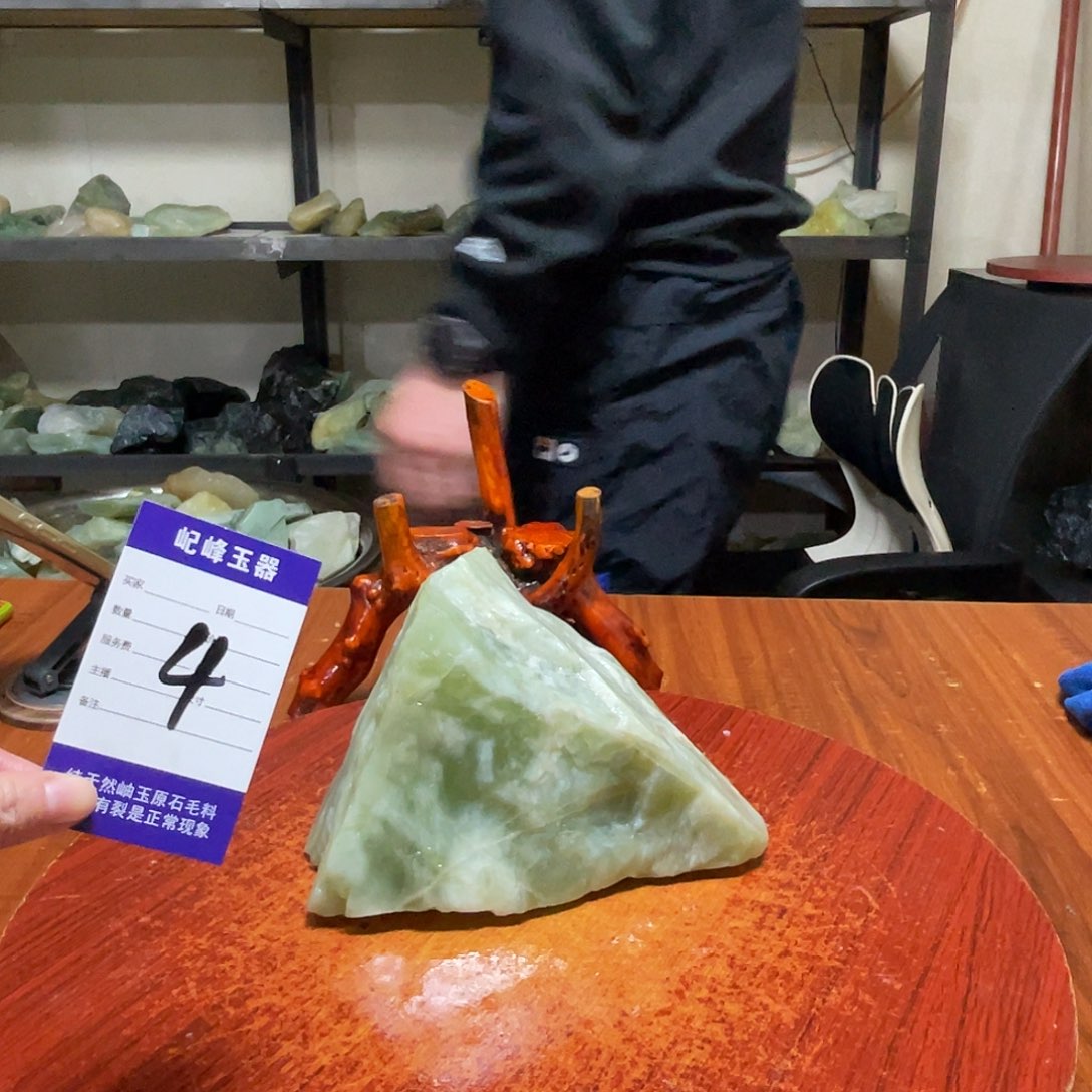 蛇纹石玉未镶嵌原石4