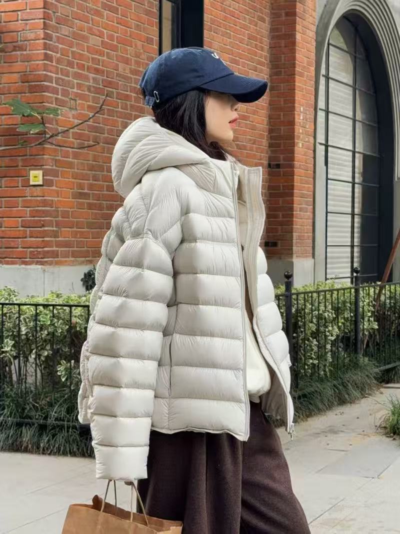 格调美美 排骨羽绒服新款巨好看连帽保暖短款