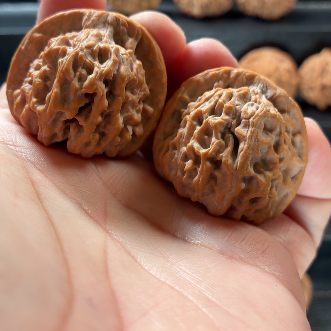 桃核把件野生原树老天地修尖39