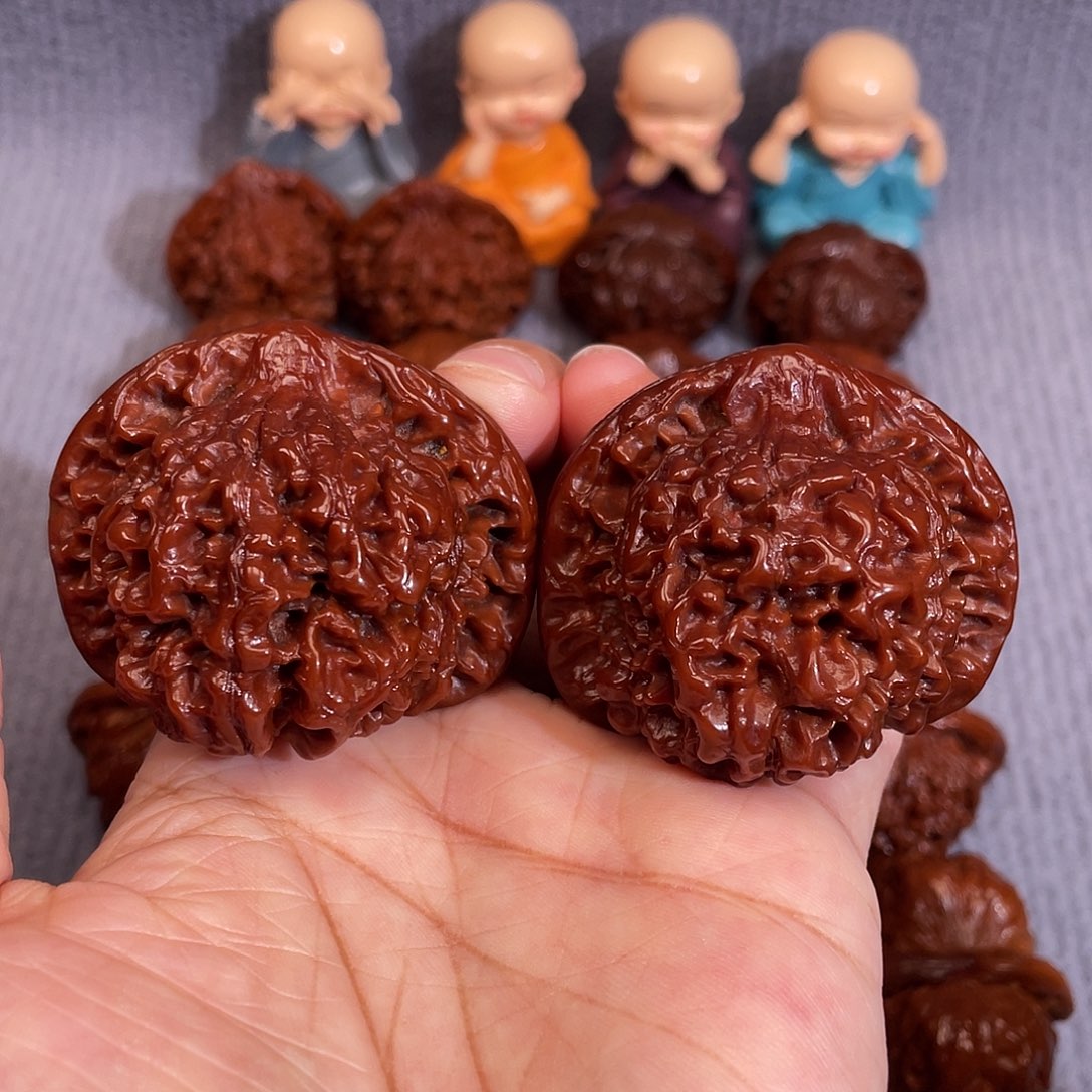 文玩核桃吊坠大管帽50