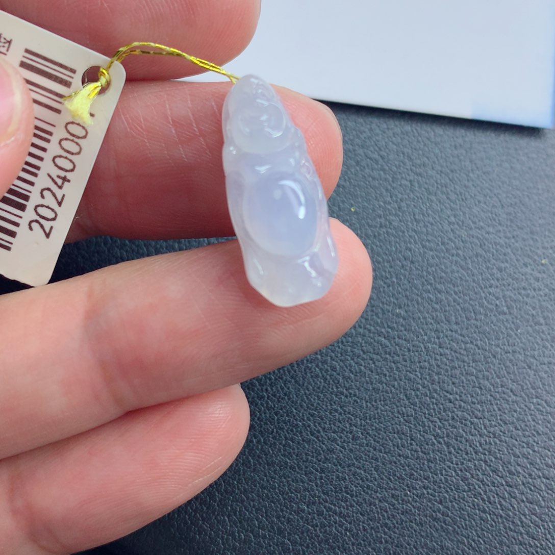 翡翠颈饰未镶嵌佛