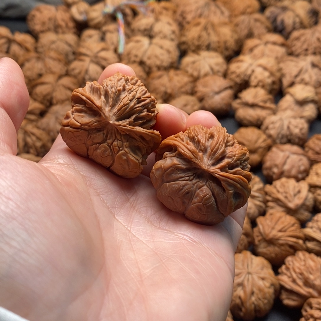 文玩核桃把件36苹果园蛇头