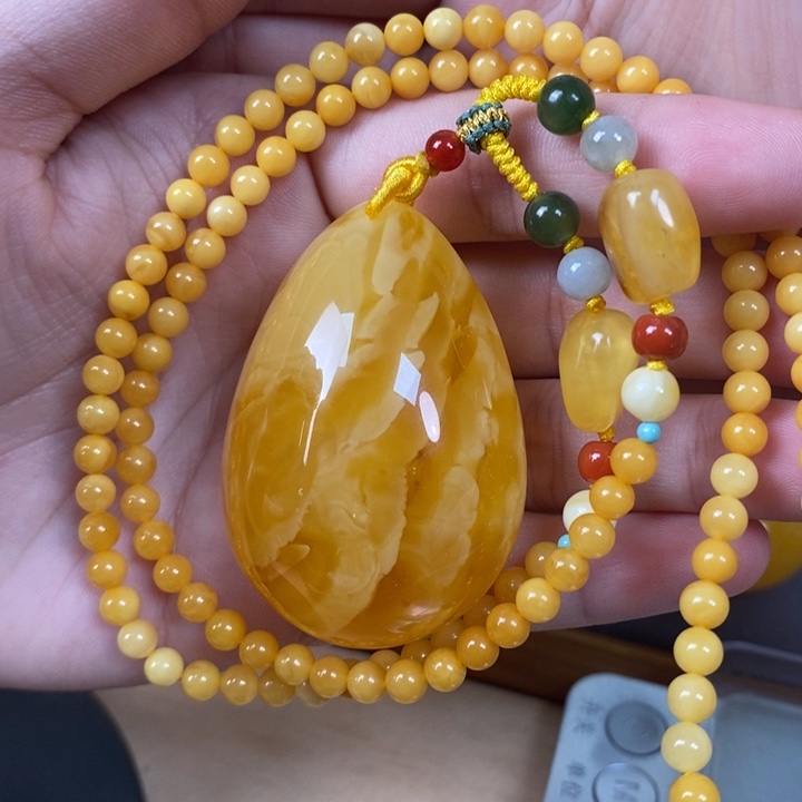 未镶嵌琥珀裸石水滴