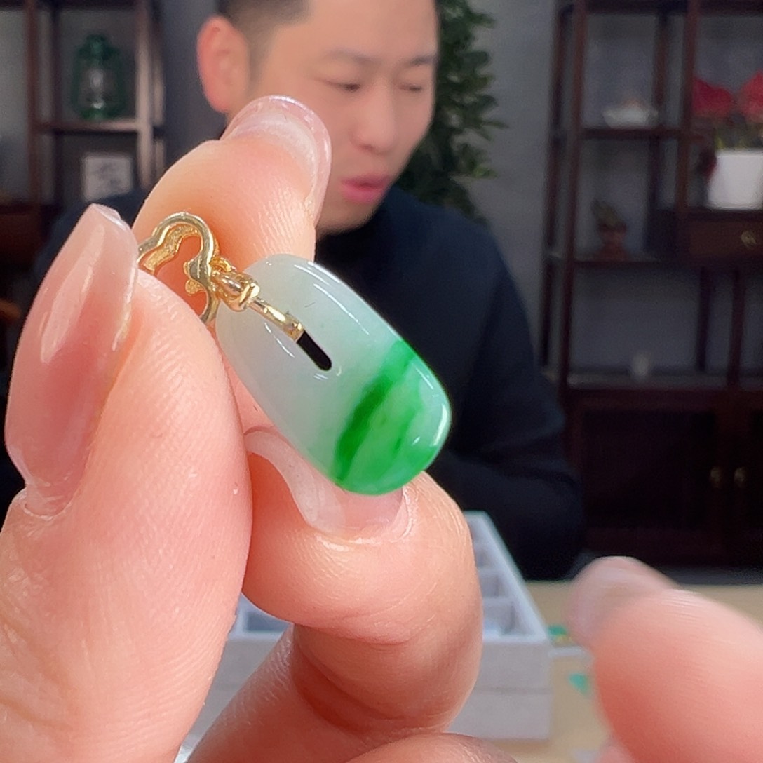 翡翠颈饰银S925镶嵌吊坠43