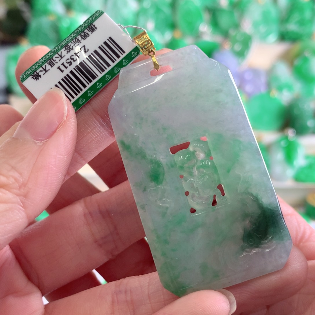 翡翠吊坠(不含链)18K金镶嵌