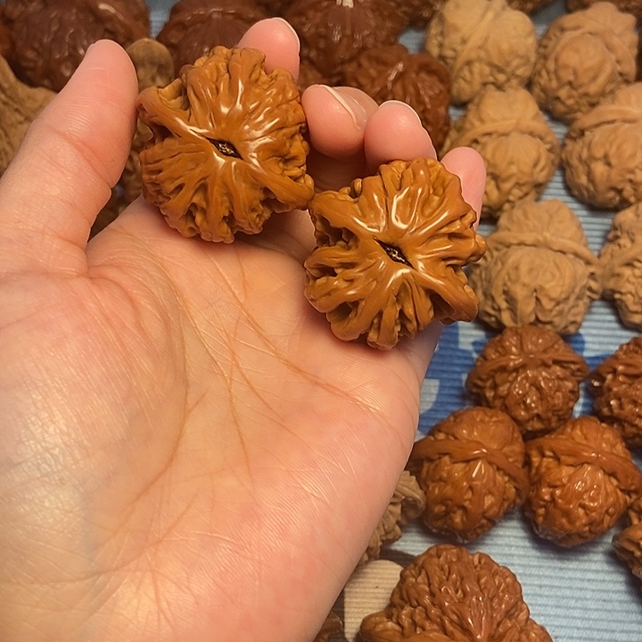文玩核桃吊坠37狮虎兽