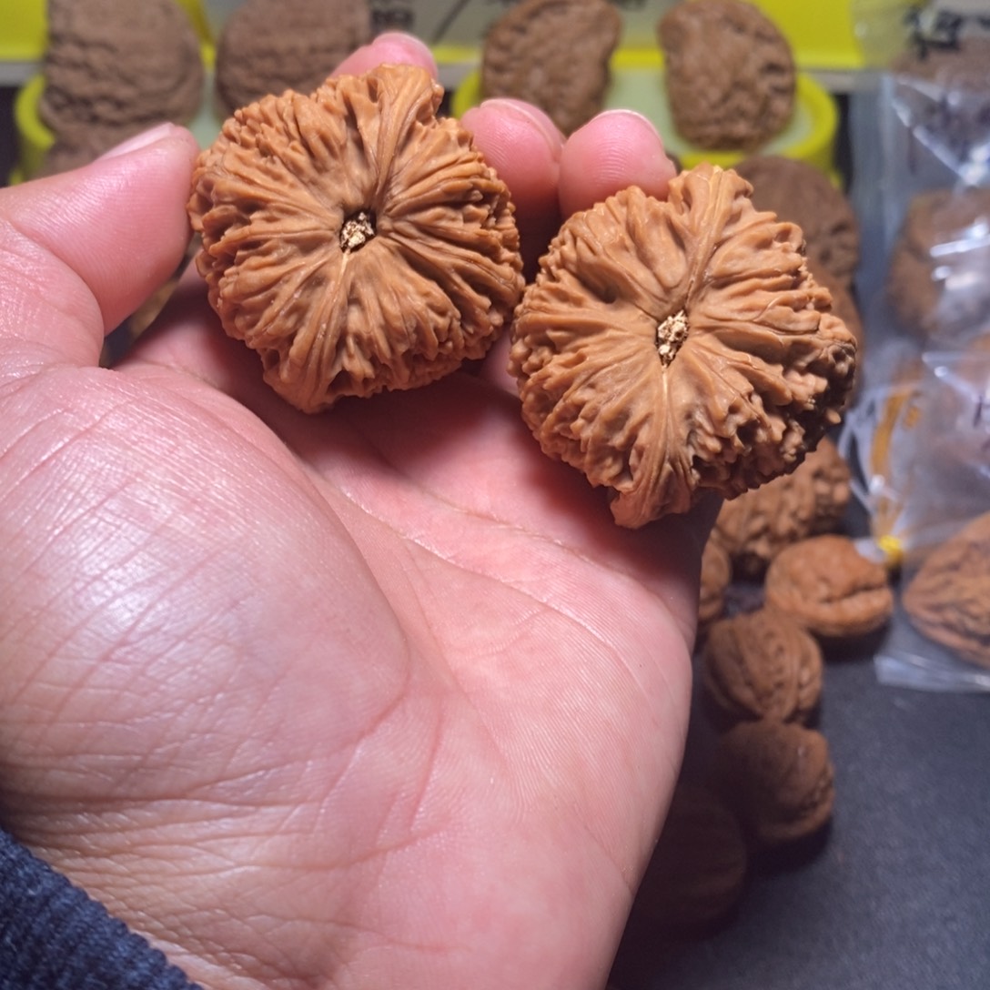 云***秋核桃文玩核桃南疆石有黄色差006