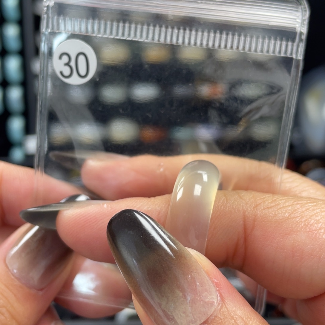 玛瑙/玉髓未镶嵌戒指30号港码21直径19.3（非质量问题.不退不换）