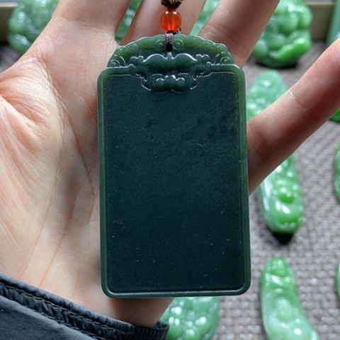 【闪购商品】颈饰未镶嵌和田玉