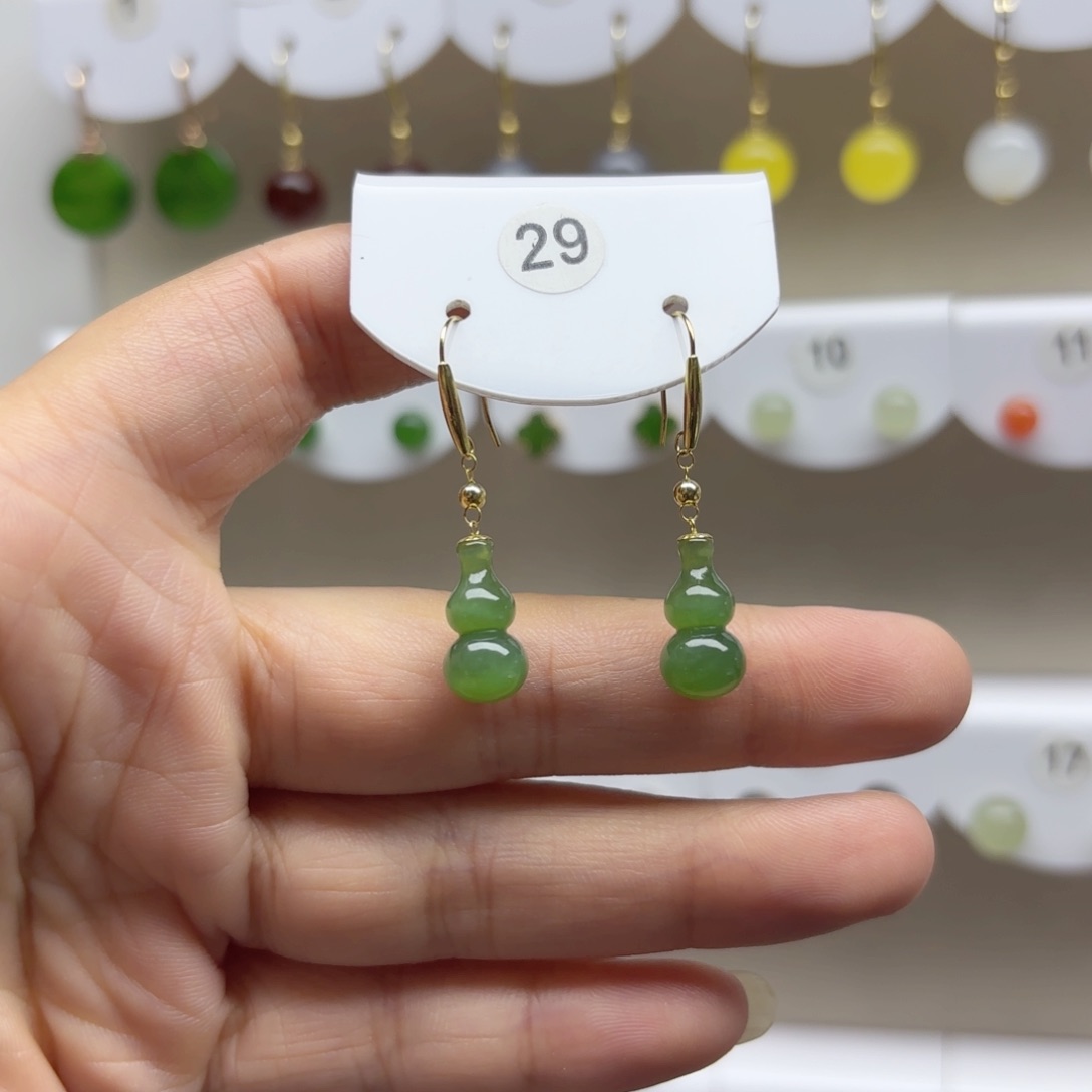 18K金镶嵌和田玉耳饰