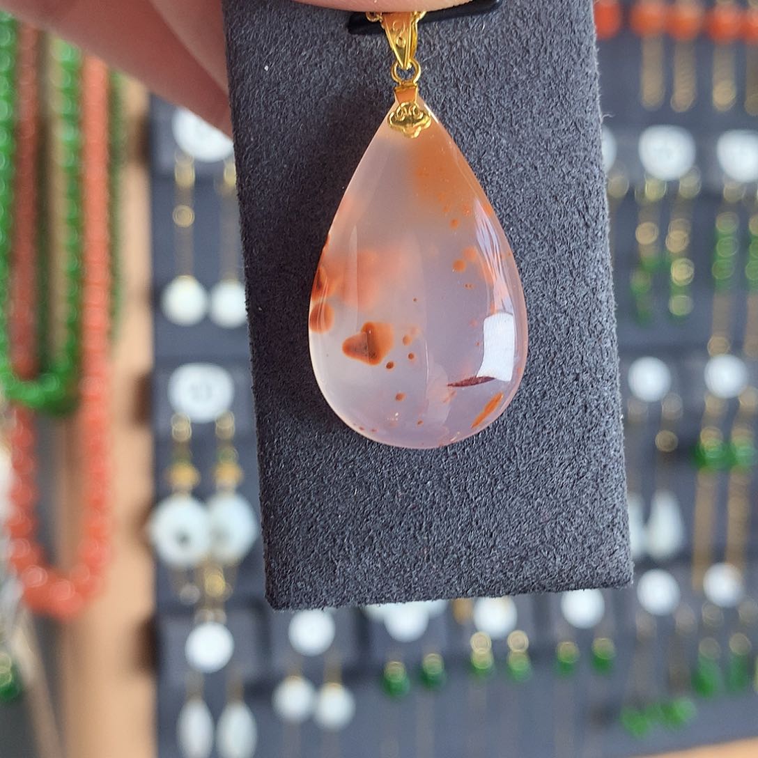 南红玛瑙吊坠18K金镶嵌D*L127