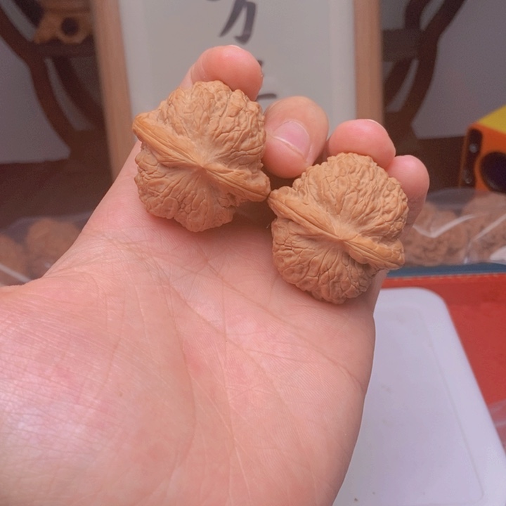 文玩核桃吊坠39血麒麟