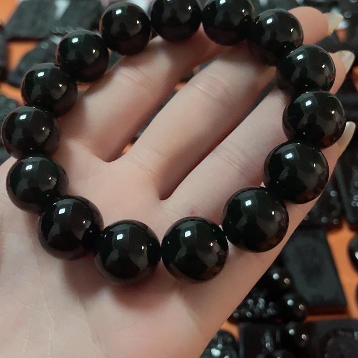 翡翠颈饰未镶嵌多****)