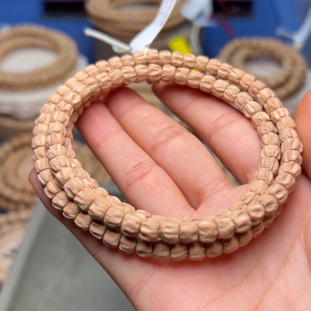 柏香籽/百香籽手串关**事