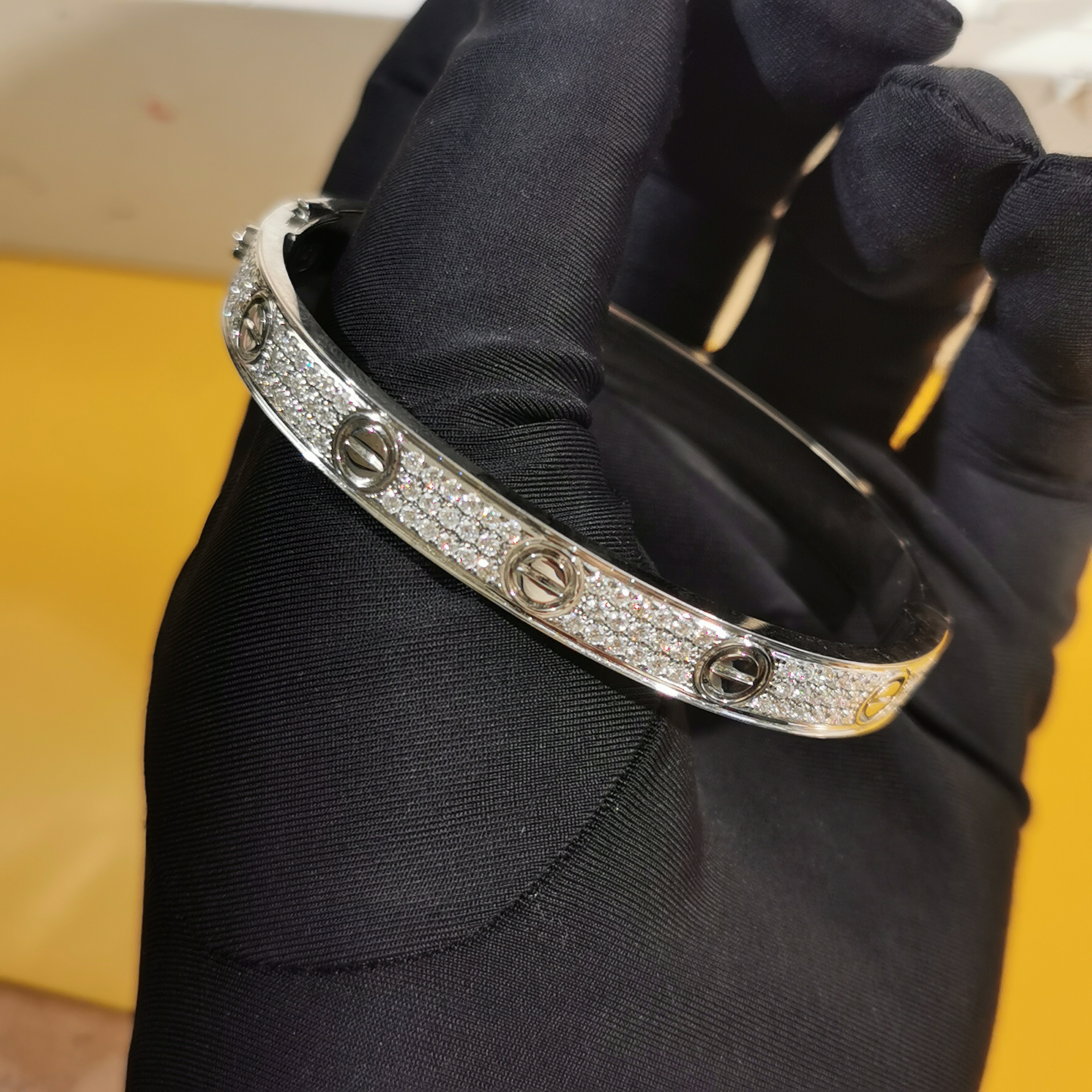 【金诚珠宝】18K金 宽版满天星手镯 K白 17圈口～38克左右48h鉴赏期 