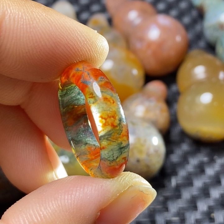 玛瑙/玉髓颈饰未镶嵌史****2