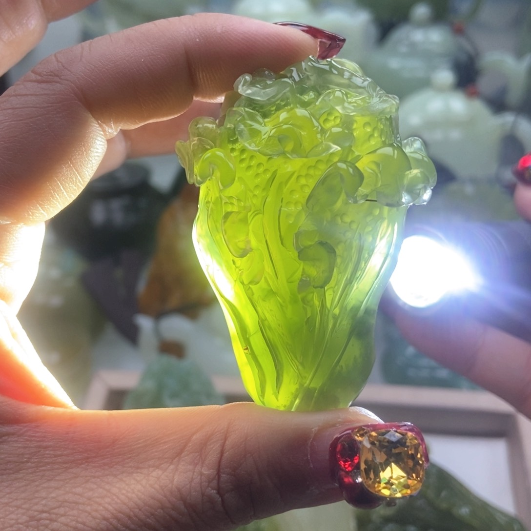 蛇纹石玉壶未镶嵌