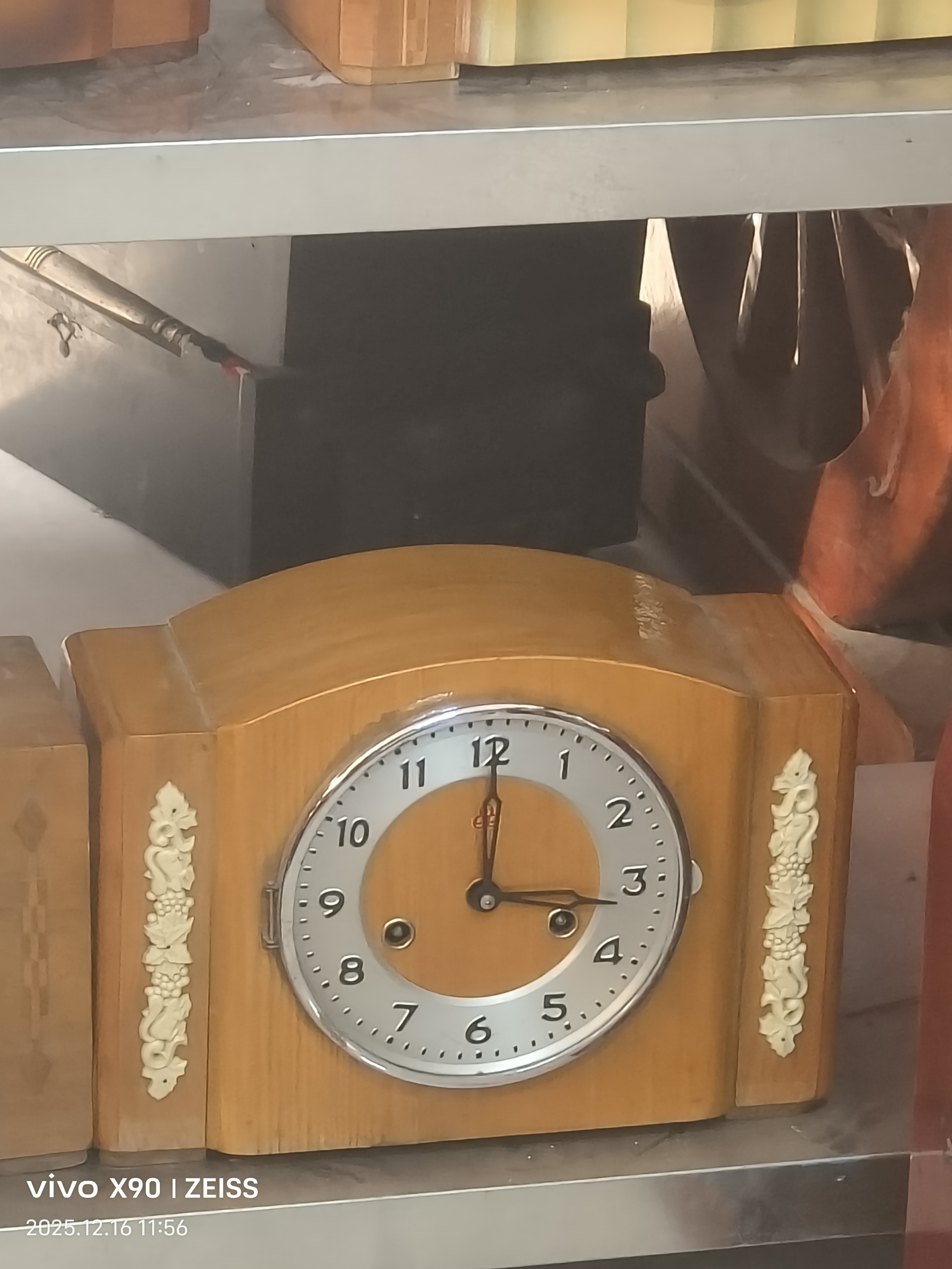 民俗老物件怀旧风格客厅家用复古装饰走时打响老式挂钟时钟钟表