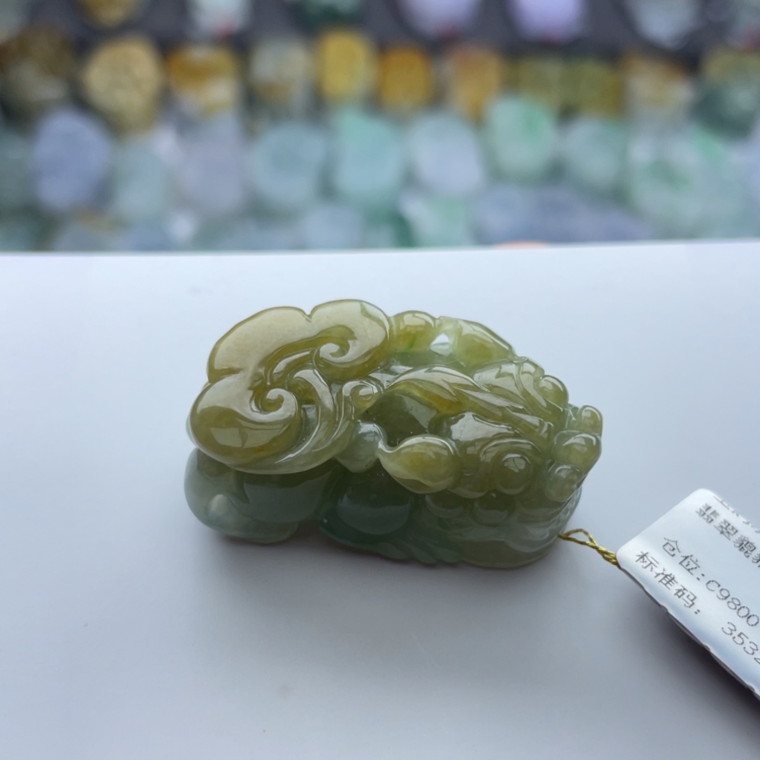 翡翠颈饰未镶嵌貔貅