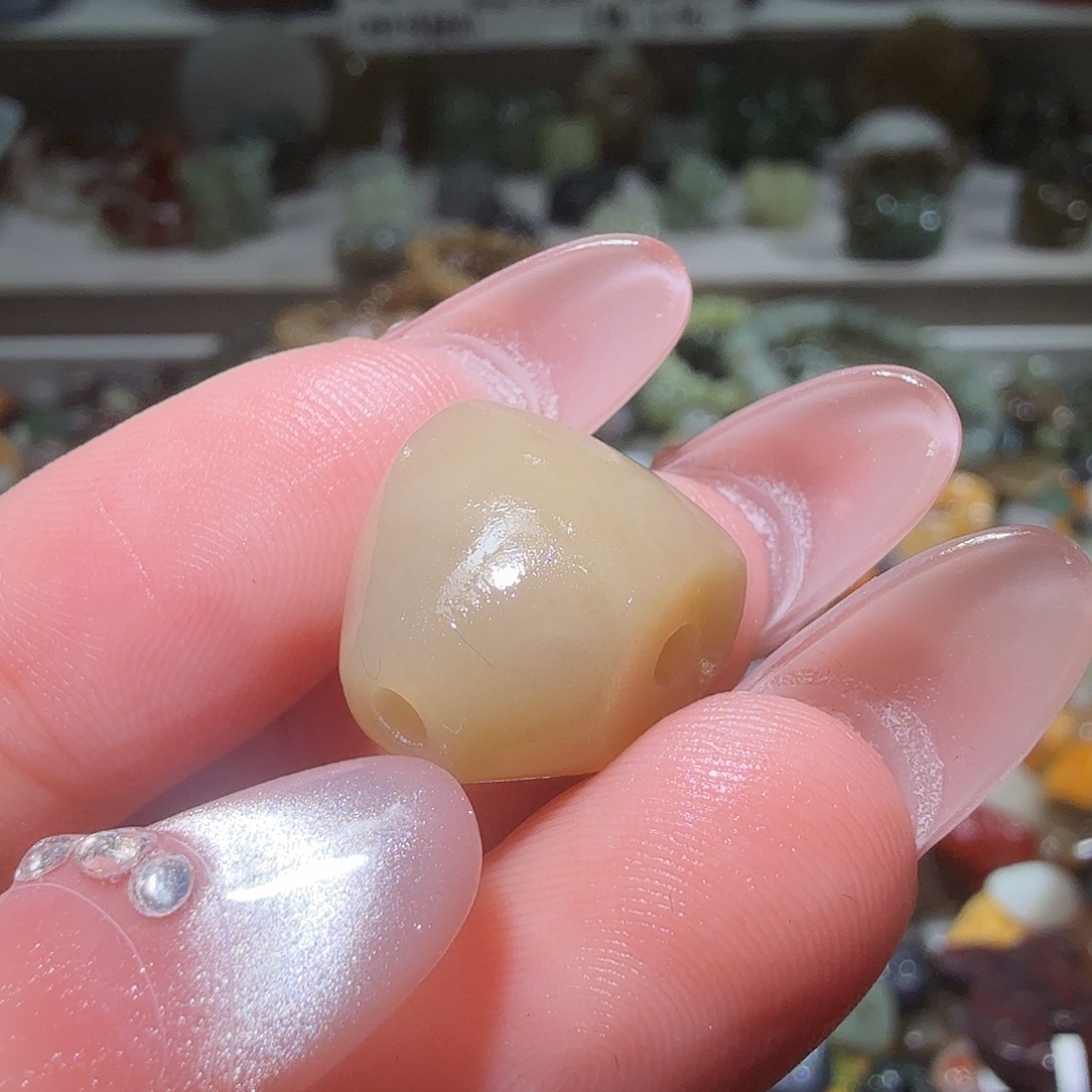 和田玉未镶嵌珠宝奇石