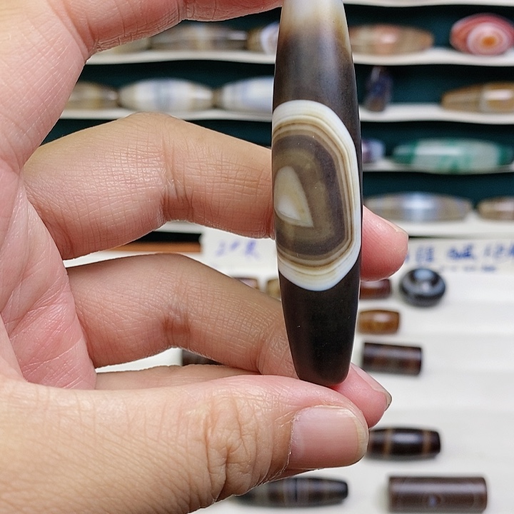 宝***轩玛瑙/玉髓未镶嵌颈饰