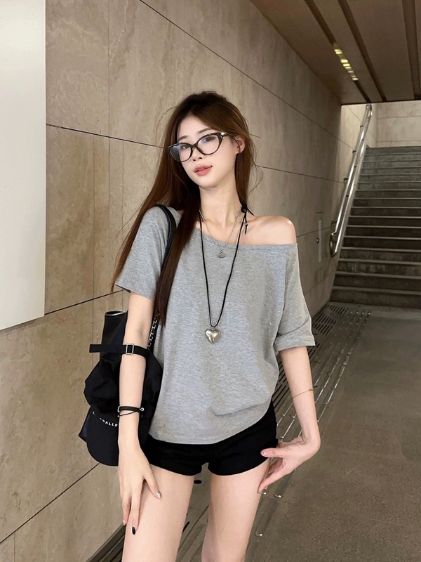 斜肩一字肩大领口女气质上衣