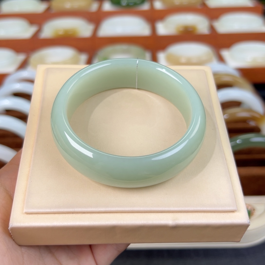 和田玉手镯未镶嵌和田玉且末蓝手镯