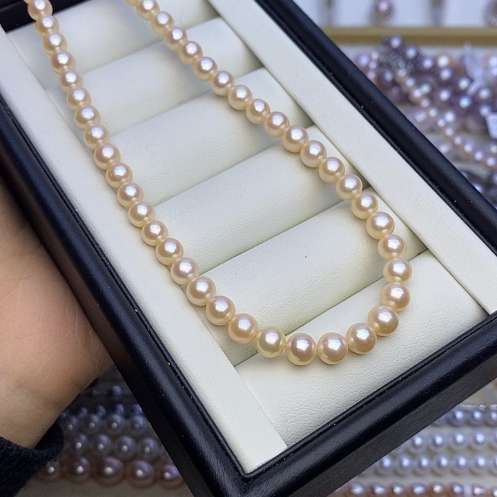 淡水珍珠颈饰未镶嵌奶油金 5.5-6mm