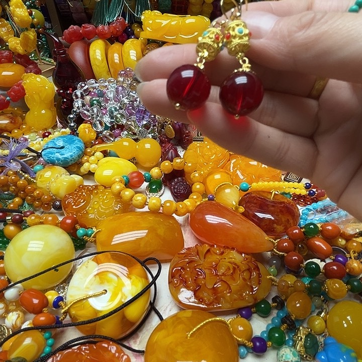 树脂制品2732耳勾红色