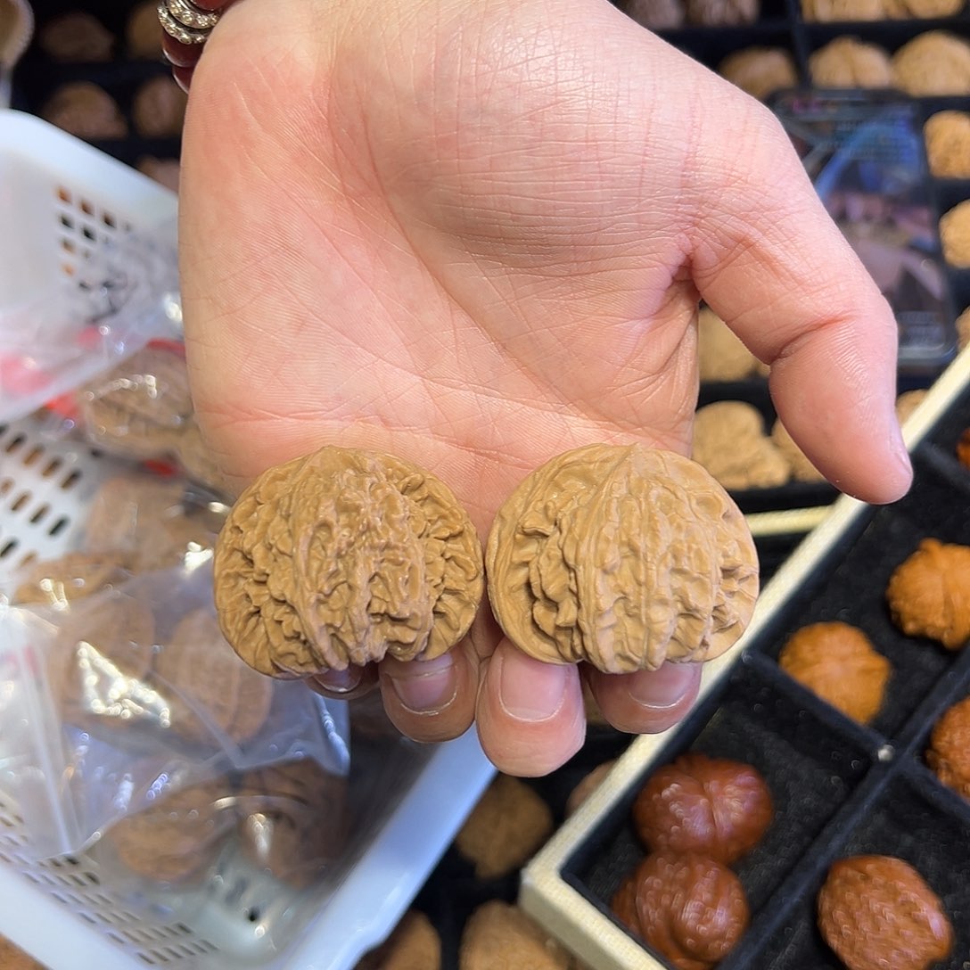桃核吊坠全尺寸霞云岭虎头随机发
