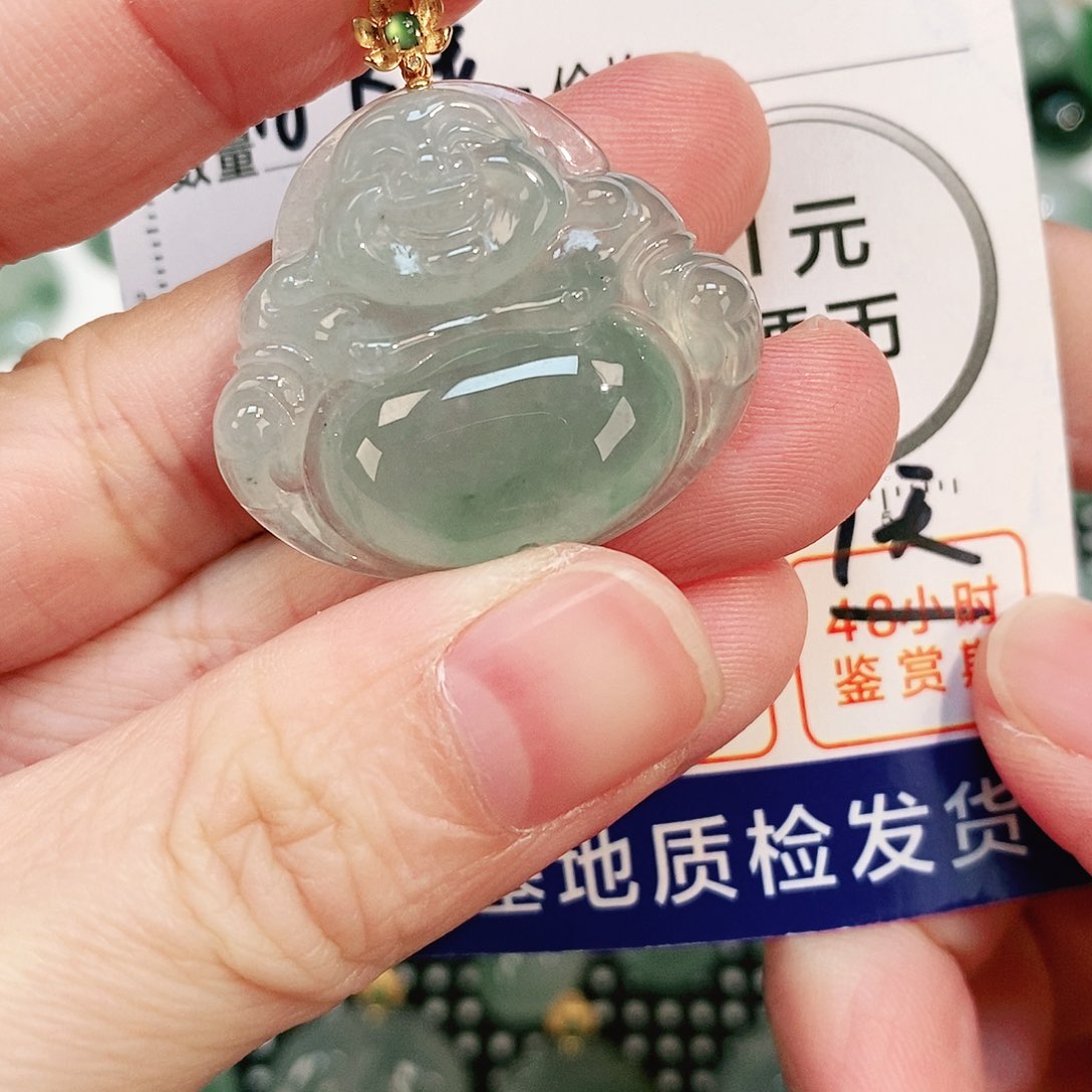 翡翠颈饰18K金镶嵌吊坠