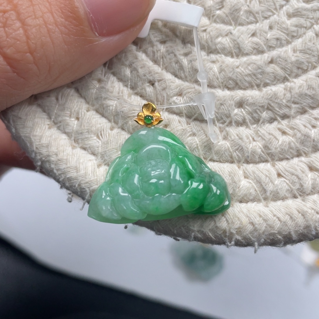 翡翠18K金镶嵌颈饰天然A货缅甸翡翠
