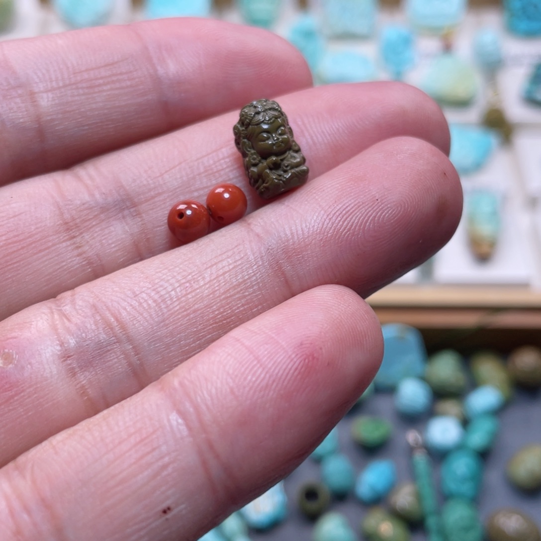 南红玛瑙配饰未镶嵌