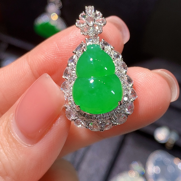 翡翠18K金镶嵌吊坠(不含链)