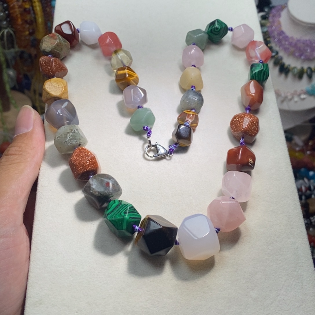 未镶嵌，切面随行塔链项链款，石英质玉