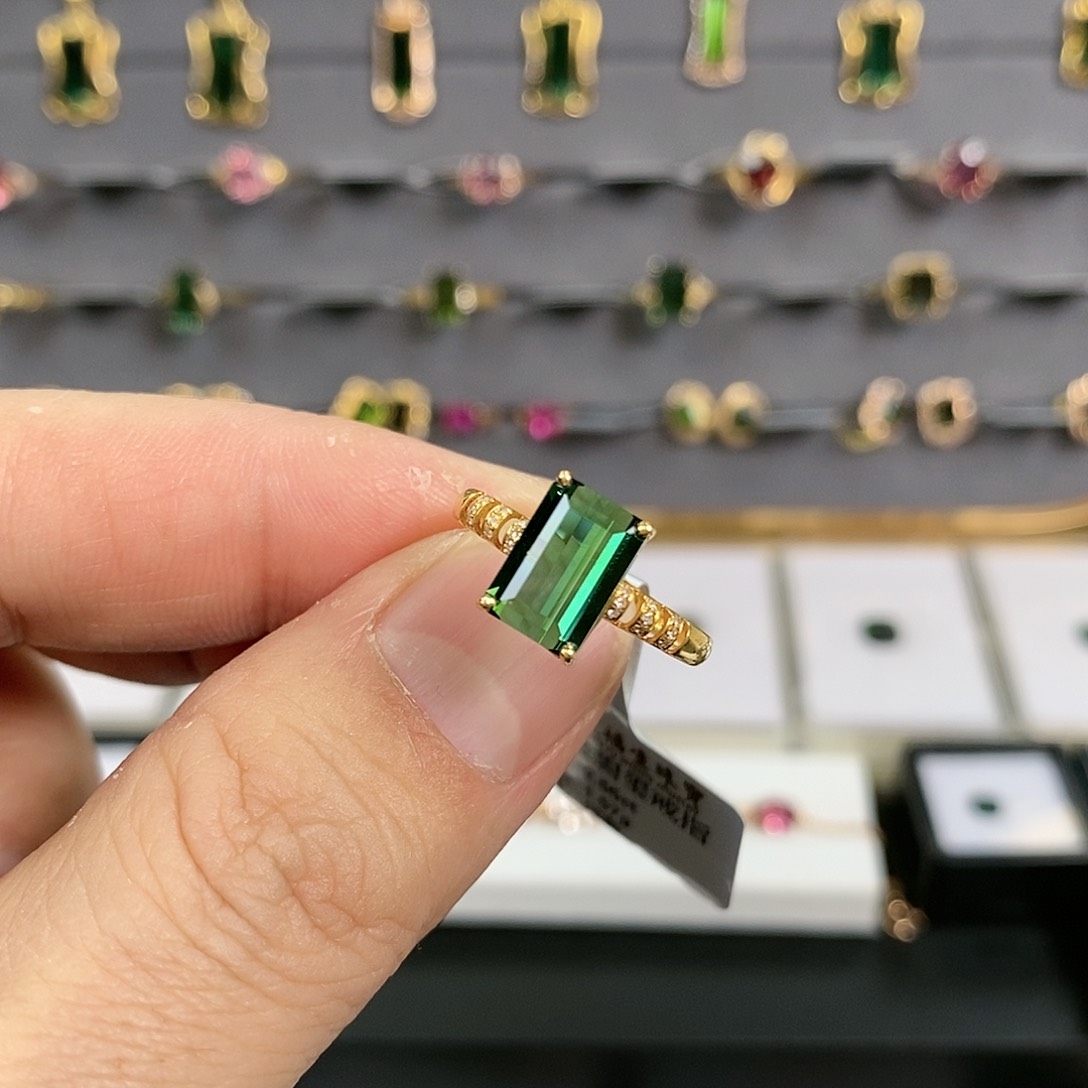 碧玺戒指18K金镶嵌天然