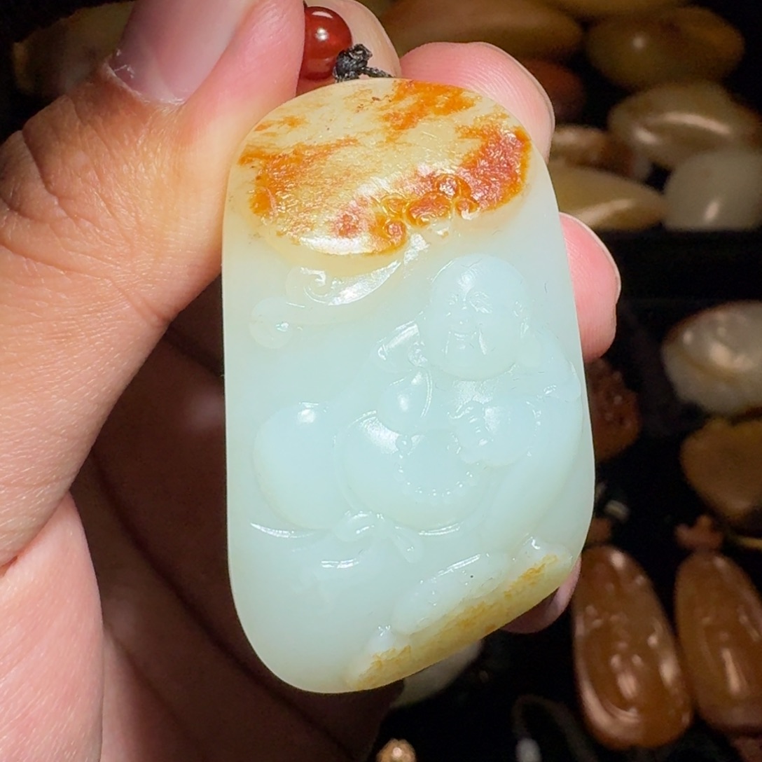 和田玉颈饰未镶嵌爱*谁
