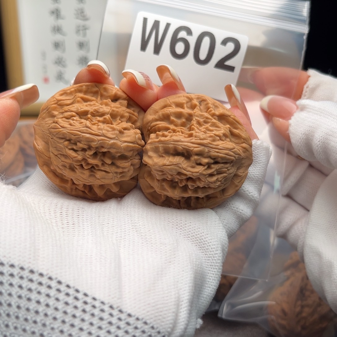 文玩核桃把件42望月w 602