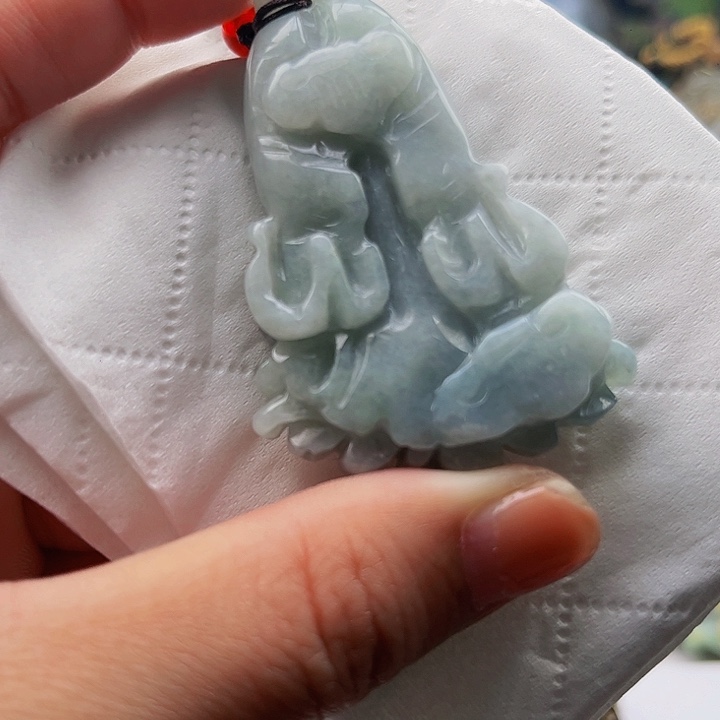 翡翠未镶嵌颈饰挂件